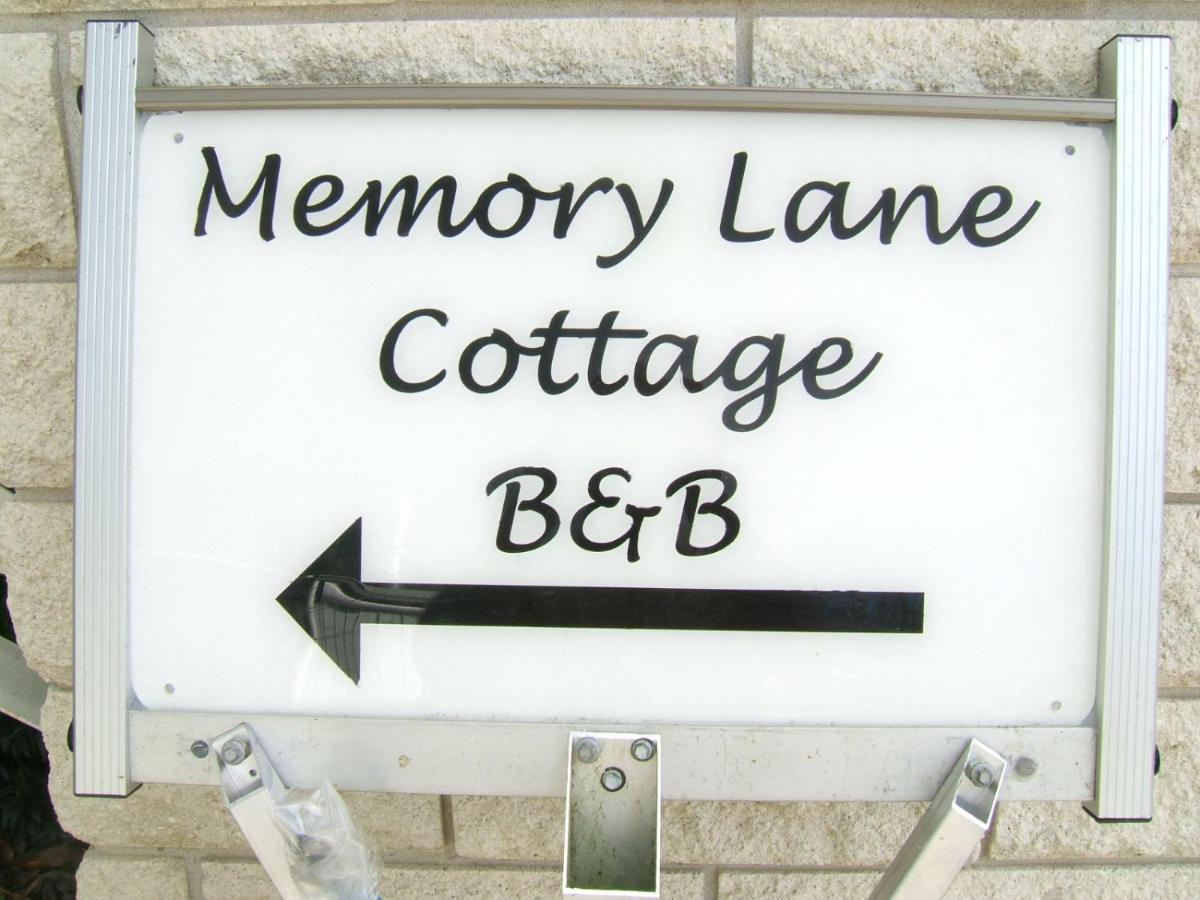 Memory Lane Country Cottage Cambridge Exterior photo
